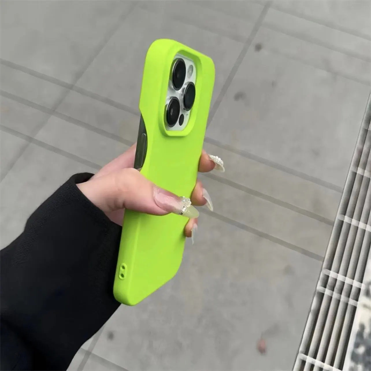 Half-Pack Graphite Case Karis Fashions